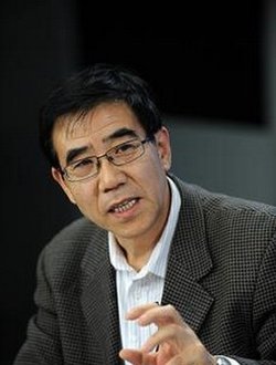 国家行政学院经济学部副主任  教授  张孝德 
